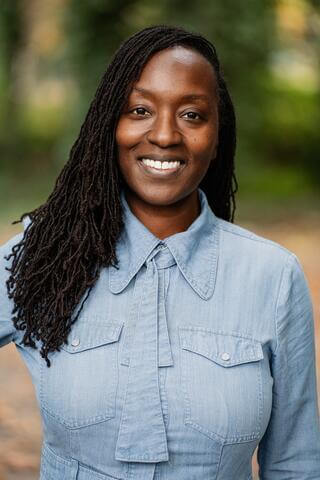 Headshot photo of Dr. Kyndra Middleton smiling